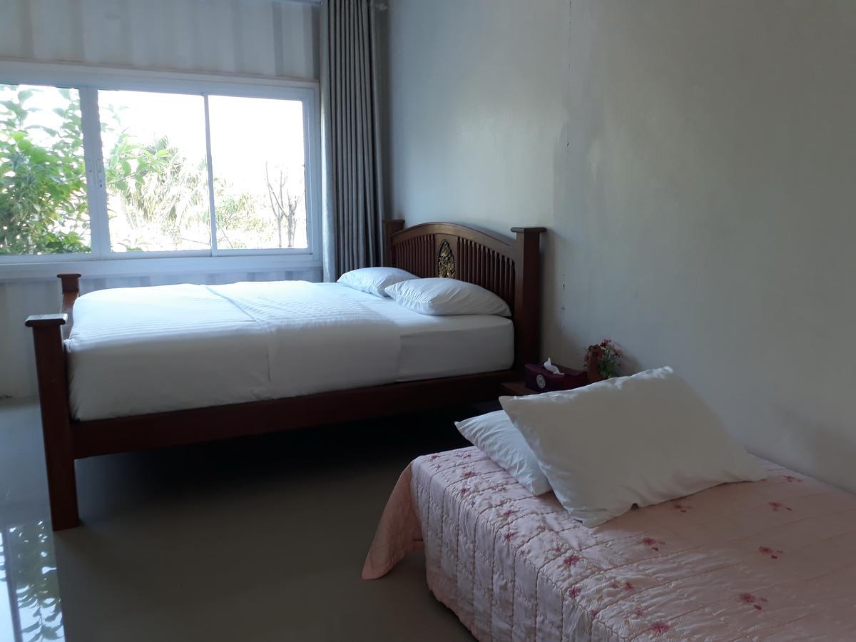 Farsai Homestay Lopburi Ngoại thất bức ảnh