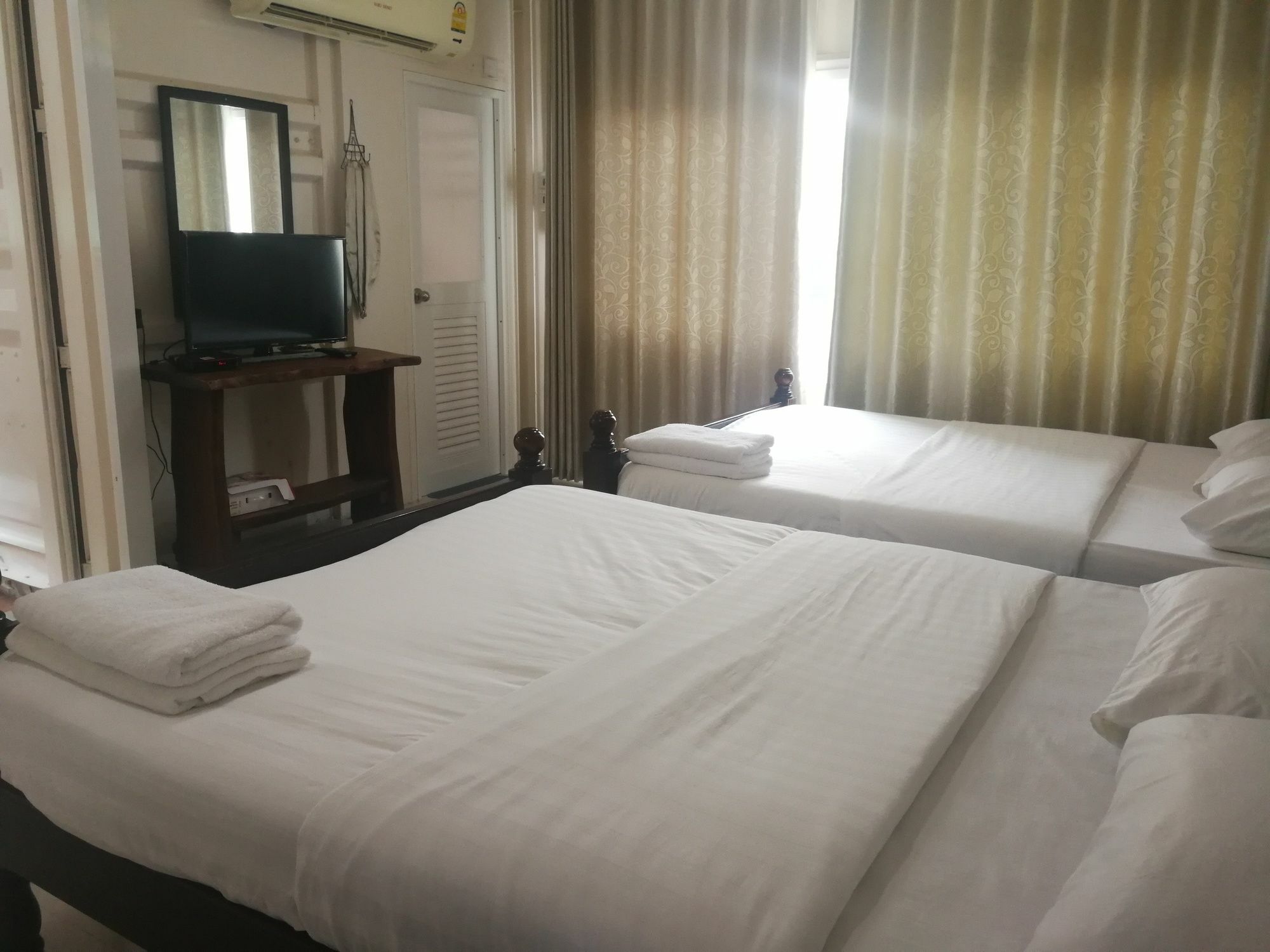 Farsai Homestay Lopburi Ngoại thất bức ảnh